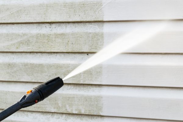 Cost of House Exterior Cleaning in Brandon