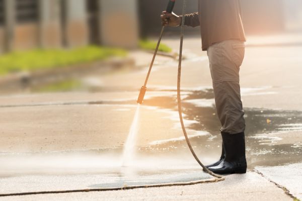 Residential Concrete Cleaning in Brandon