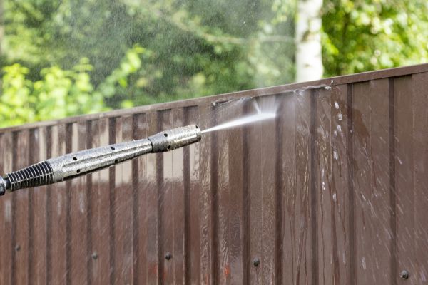 Vinyl Fence Cleaning in Brandon