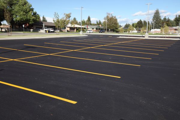 Parking Lot Washing in Brandon