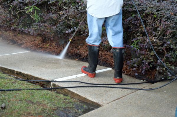 Walkway Pressure Washing in Brandon