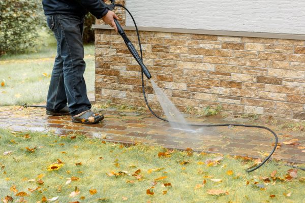 Residential Powerwashing in Brandon
